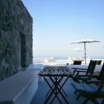 Abrazo Villa Imerovígli