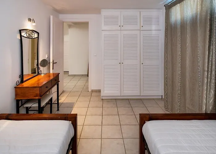 Abrazo Villa Imerovigli (Santorini)